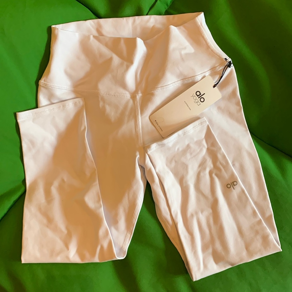 White High Waist Capri Yoga Pants by Alo